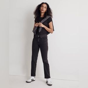 NWT: The Petite Perfect Vintage Straight Jean in Rosella Wash: Ripped Edition